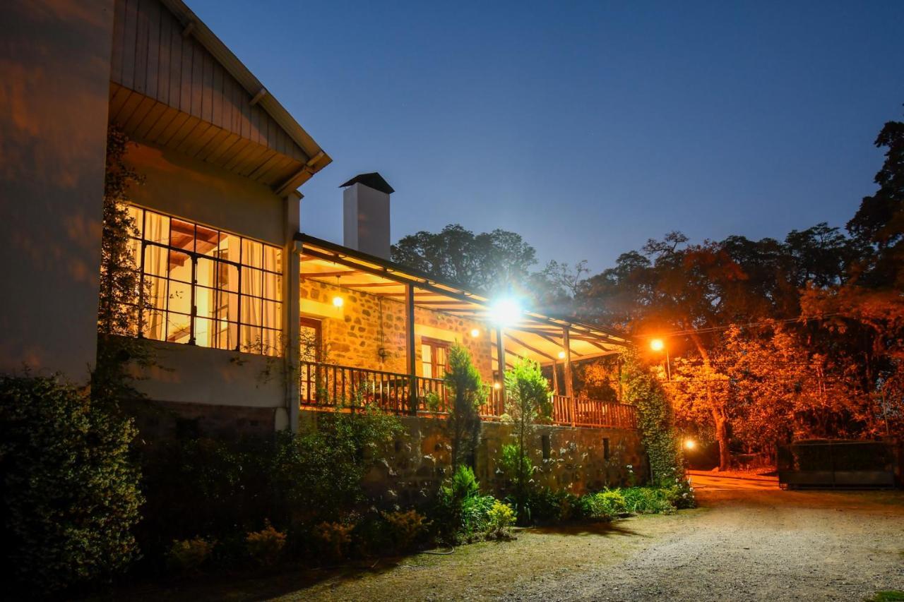 Hostal El Cerrito San Lorenzo サンロレンソ エクステリア 写真