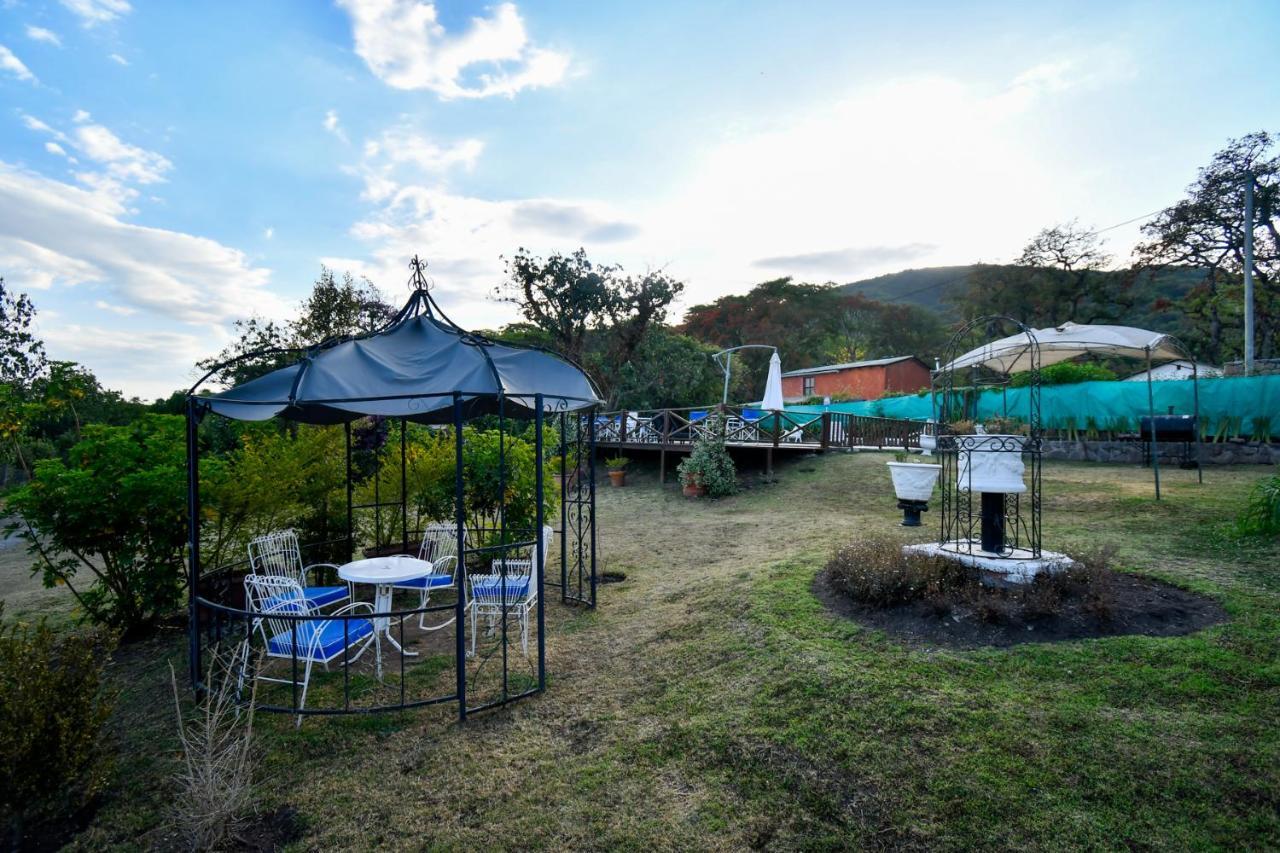 Hostal El Cerrito San Lorenzo サンロレンソ エクステリア 写真