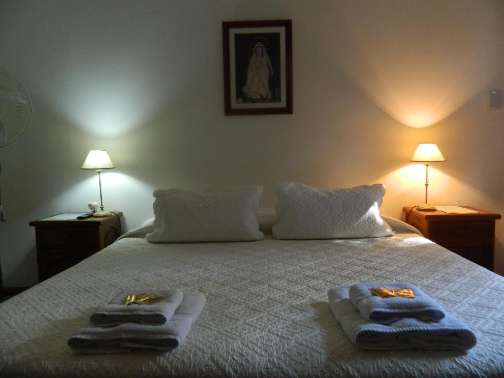 Hostal El Cerrito San Lorenzo サンロレンソ エクステリア 写真