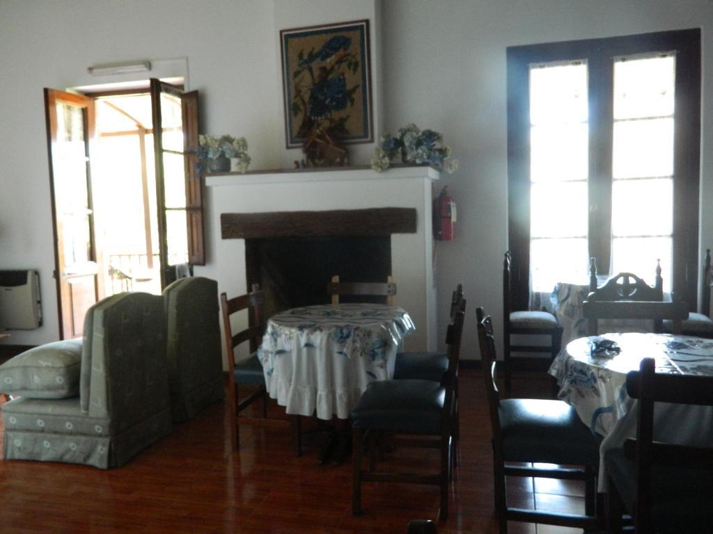 Hostal El Cerrito San Lorenzo サンロレンソ エクステリア 写真