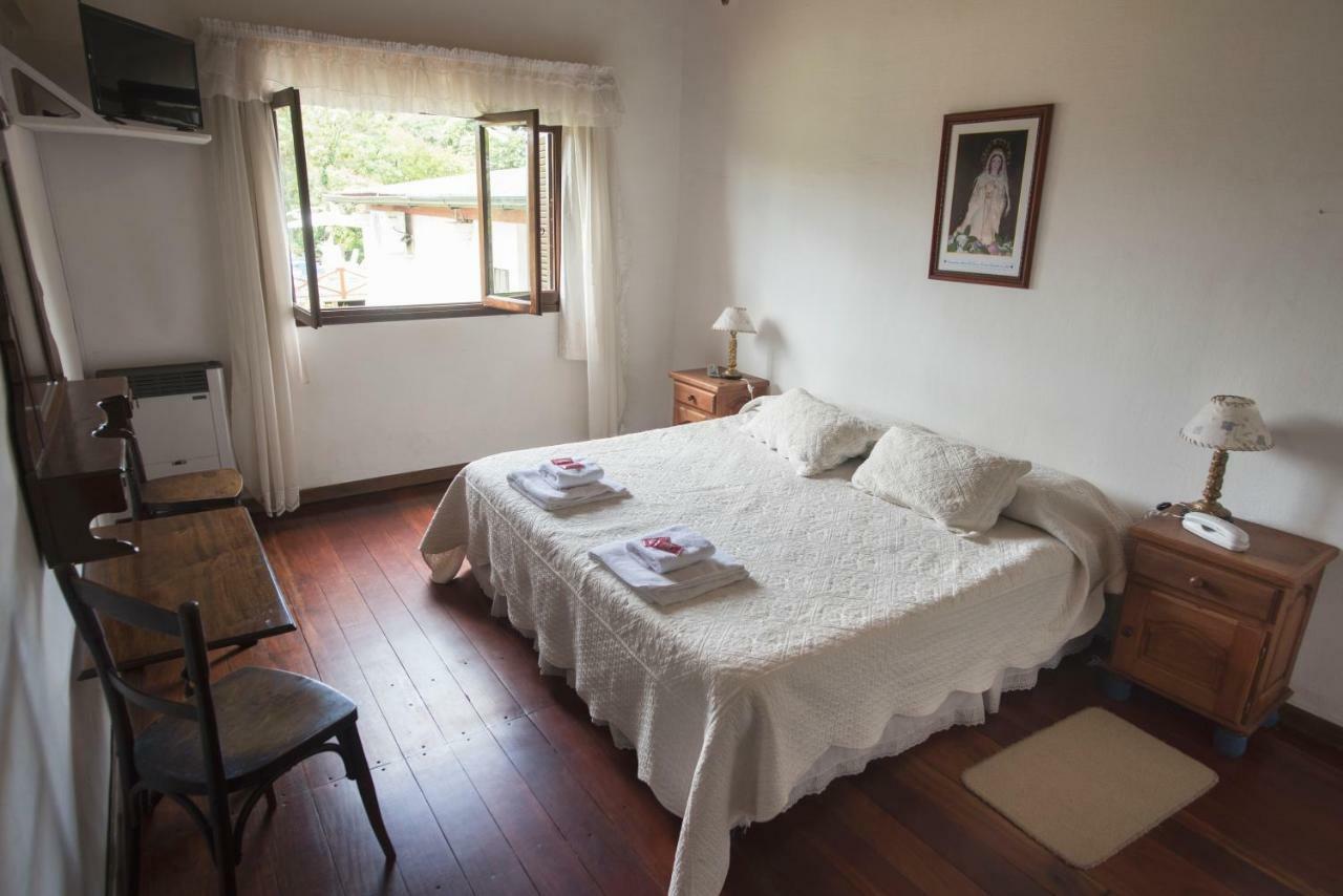 Hostal El Cerrito San Lorenzo サンロレンソ エクステリア 写真