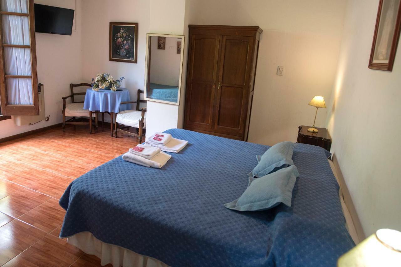 Hostal El Cerrito San Lorenzo サンロレンソ エクステリア 写真